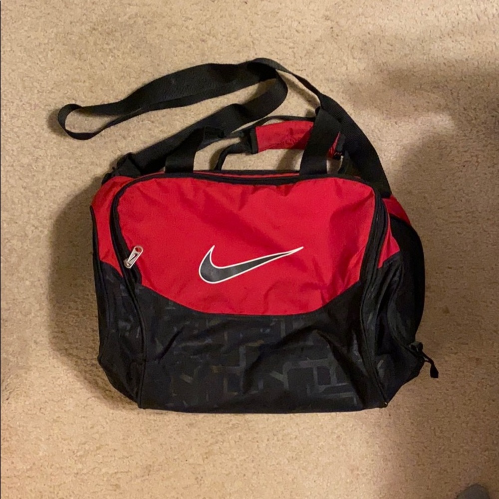 Small Red Nike Crossbody Gym Bag